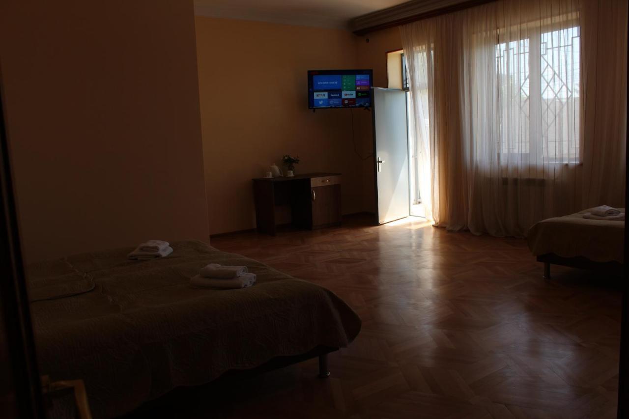 Hotel Big House Tiflis Exterior foto