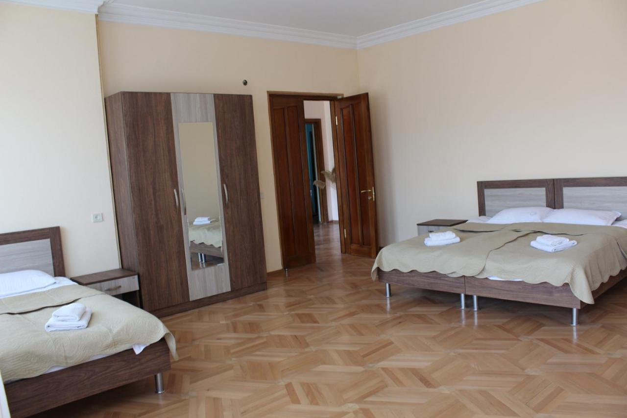 Hotel Big House Tiflis Exterior foto
